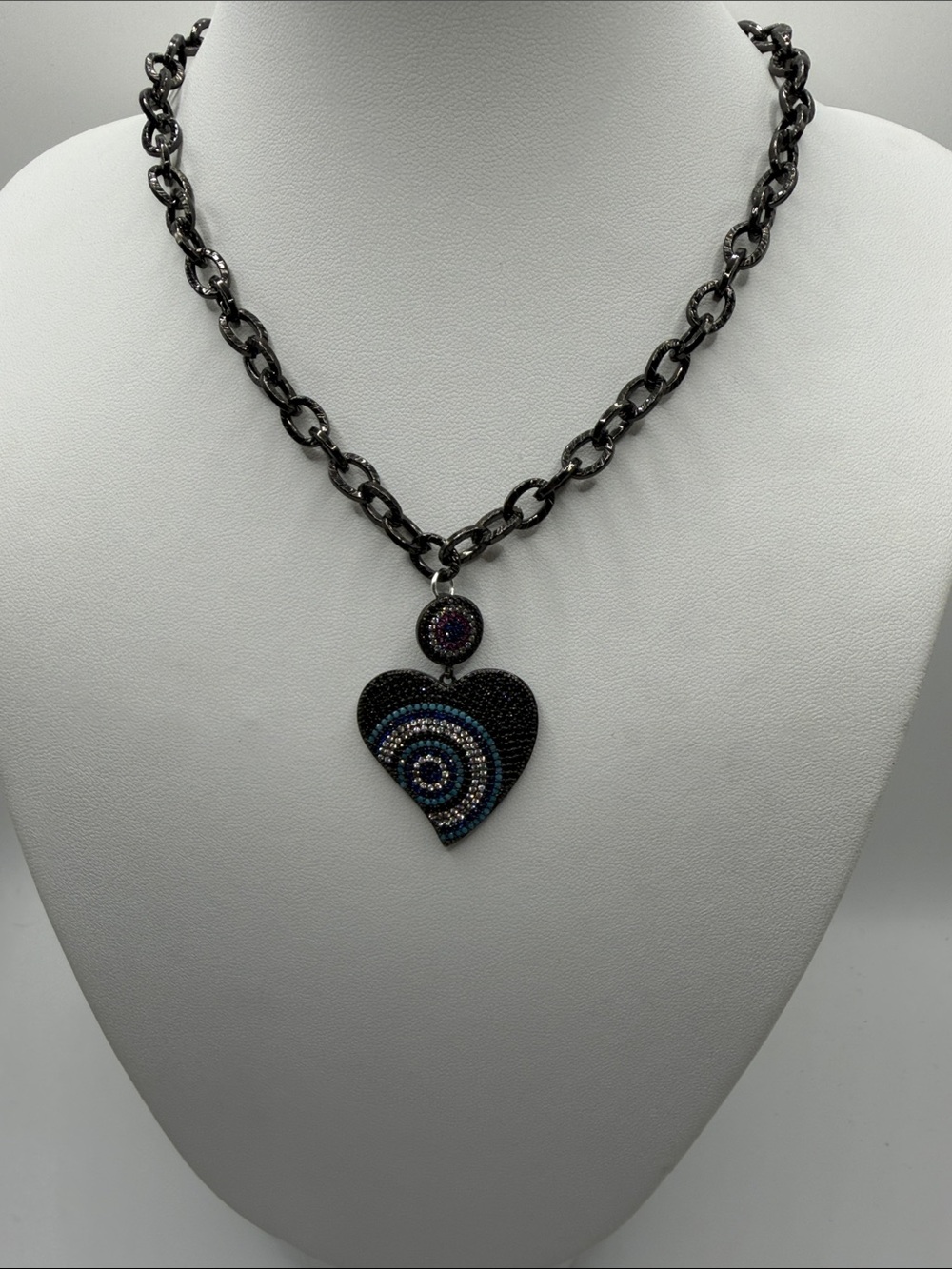 041. Black & Multi Crystal Heart Pendant Necklace with Gunmetal Chain 16” - 18”